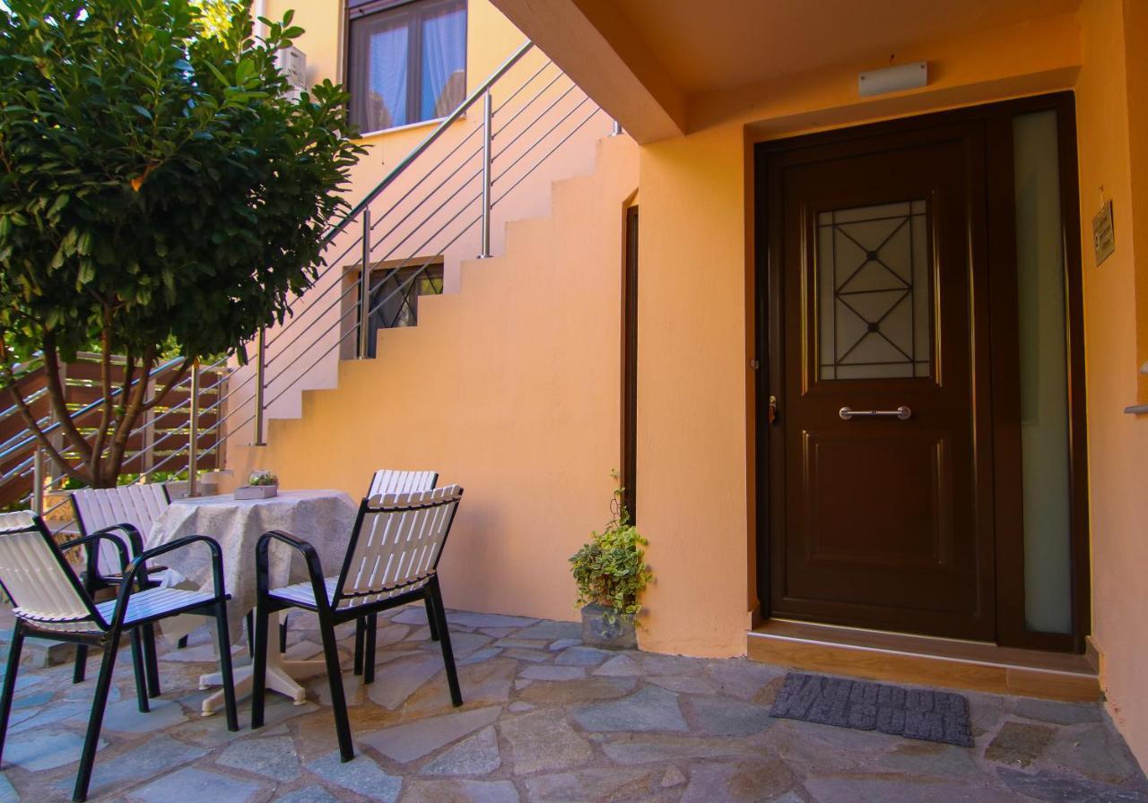 Ferienwohnung The House Under The Rocks Of Meteora 2 Kalambaka Exterior foto